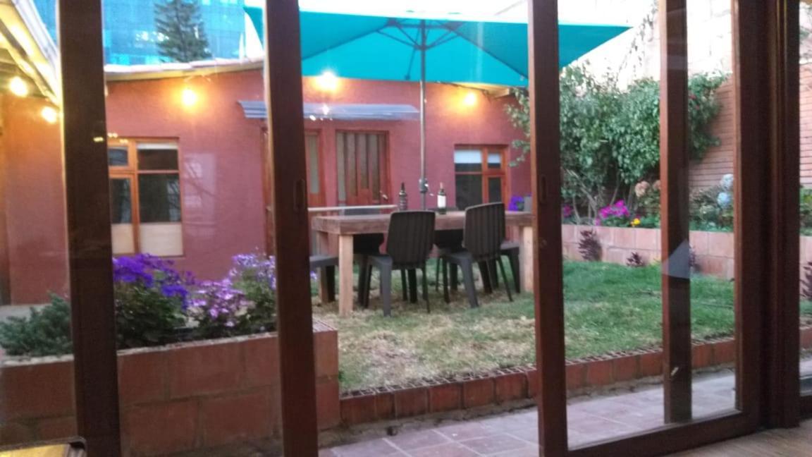 La Parada Del Tren Hostel Bogota Bagian luar foto